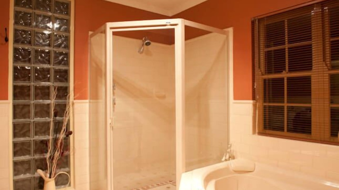 Photo of Bathroom in Williamstown