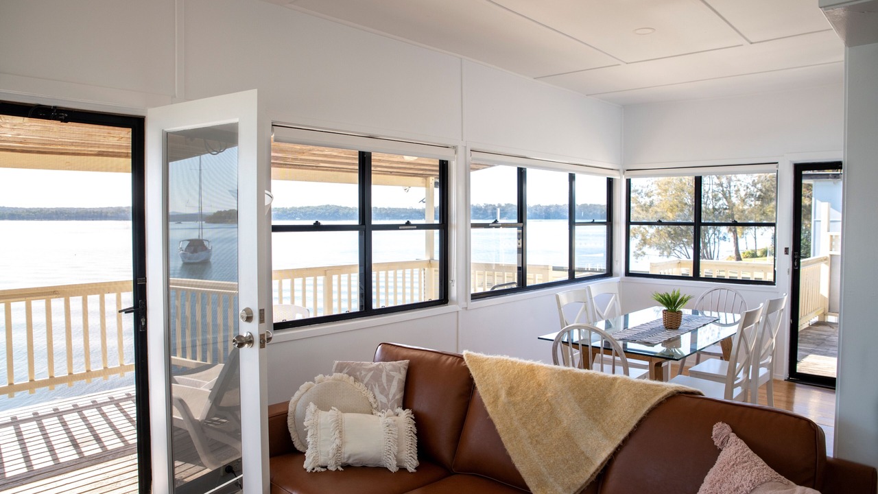 Photo of Livingroom in Sunshine