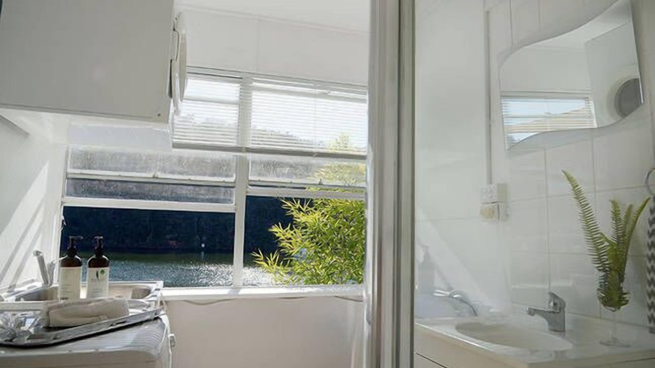 Photo of Bathroom in Berowra Waters