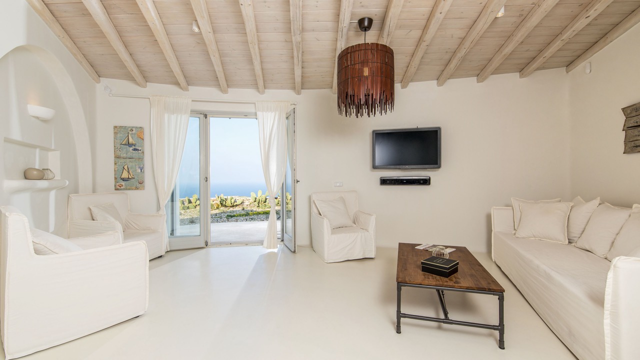 Photo of Livingroom in Faros Armenistis