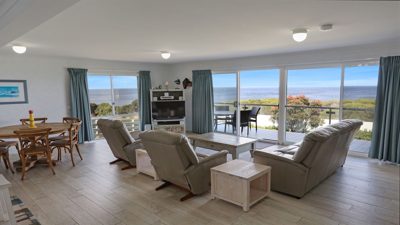 Photo of Livingroom in Tura Beach