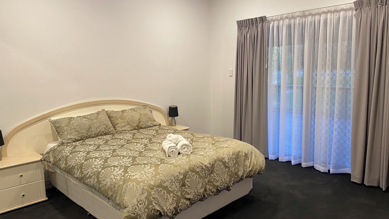 Photo of Bedroom in Kingscote