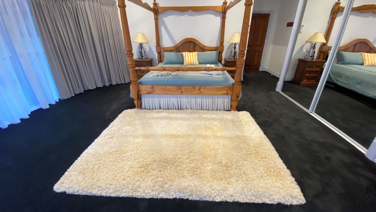 Photo of Bedroom in Kingscote