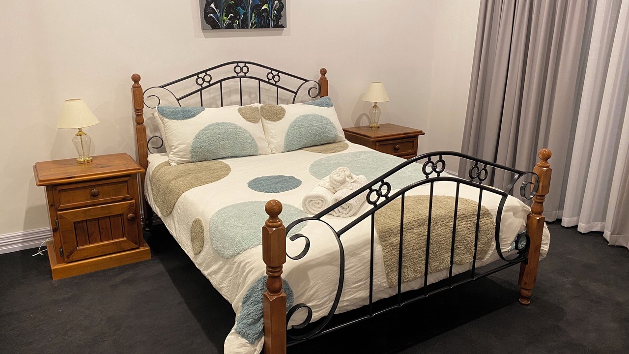 Photo of Bedroom in Kingscote