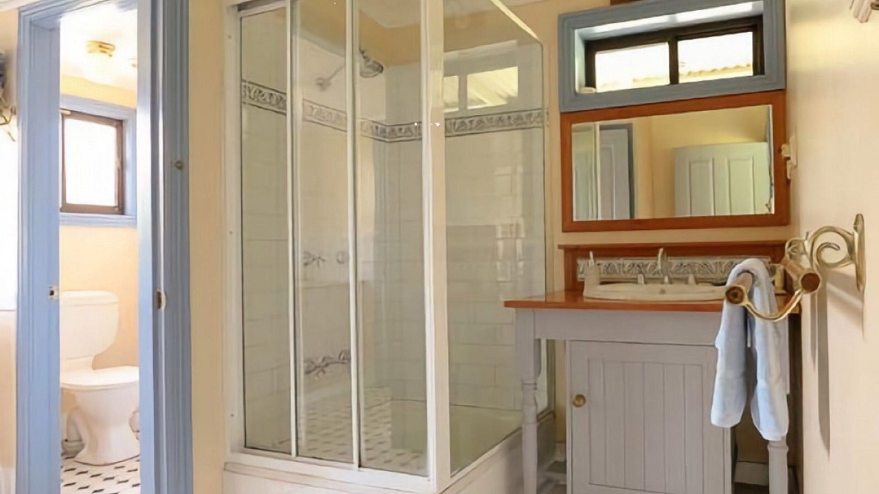 Photo of Bathroom in Barrengarry