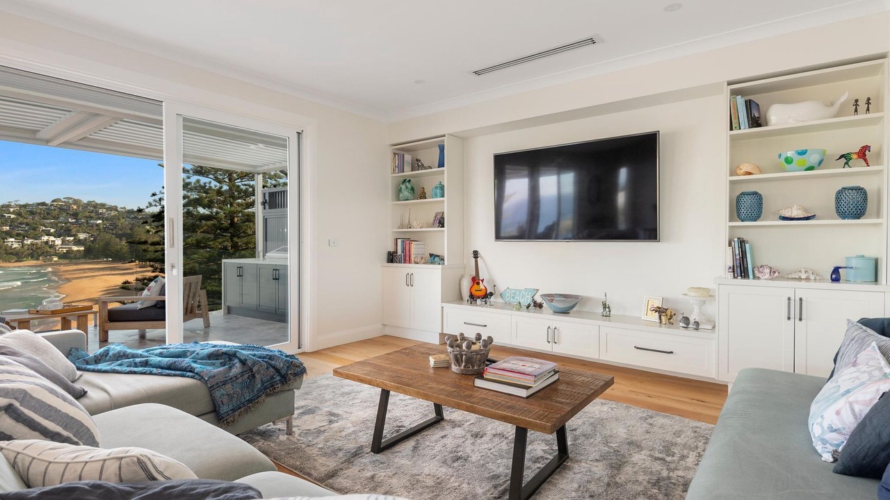 Photo of Livingroom in Whale Beach