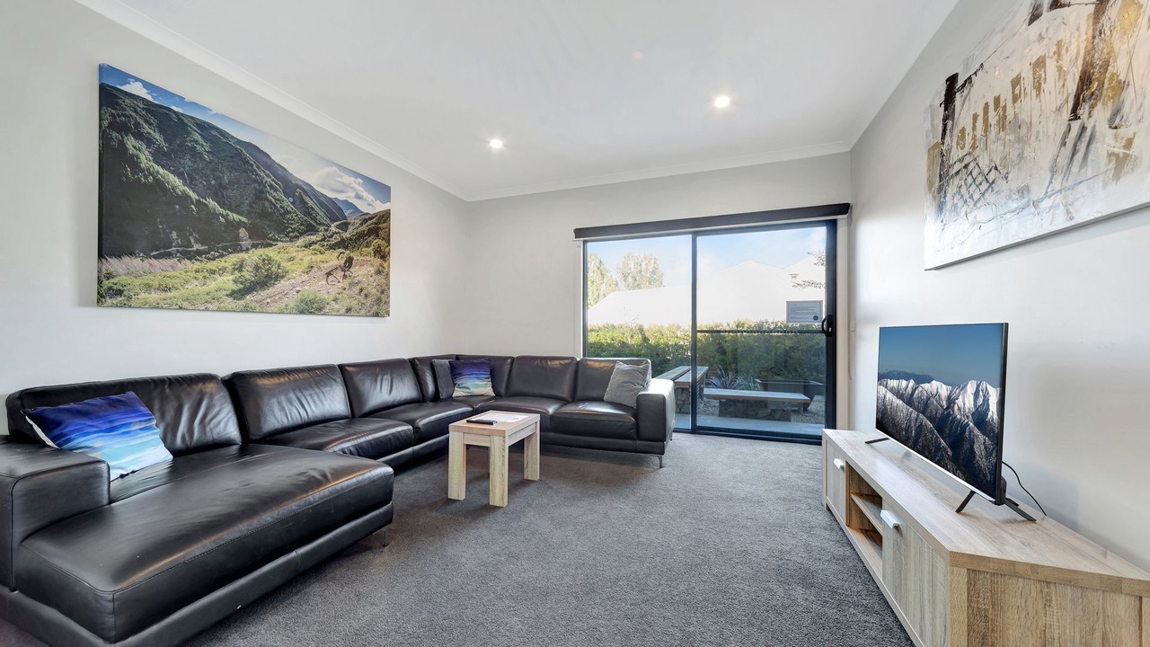Photo of Livingroom in Bright