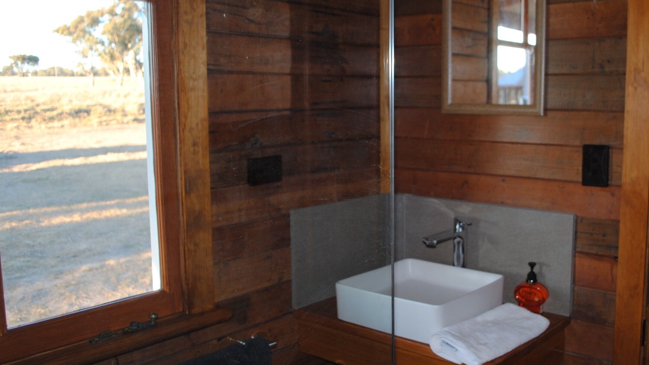 Photo of Bathroom in Matheson