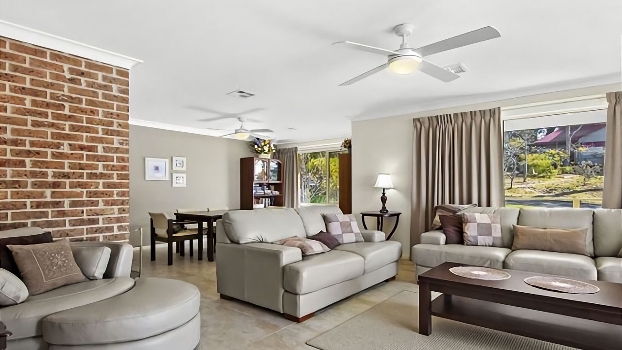 Photo of Livingroom in Mossy Point
