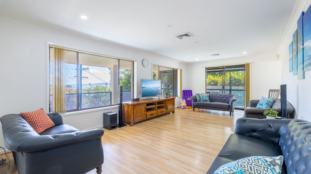 Photo of Livingroom in Corlette
