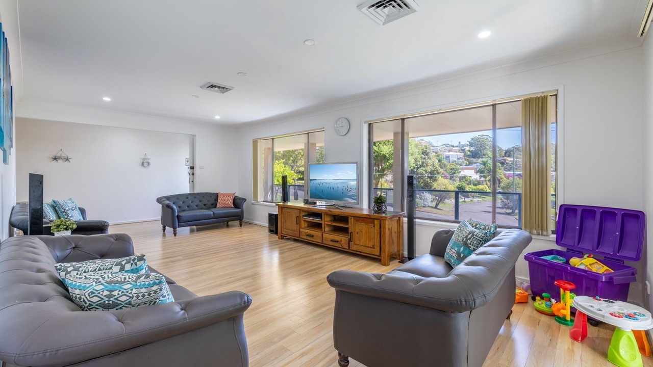 Photo of Livingroom in Corlette
