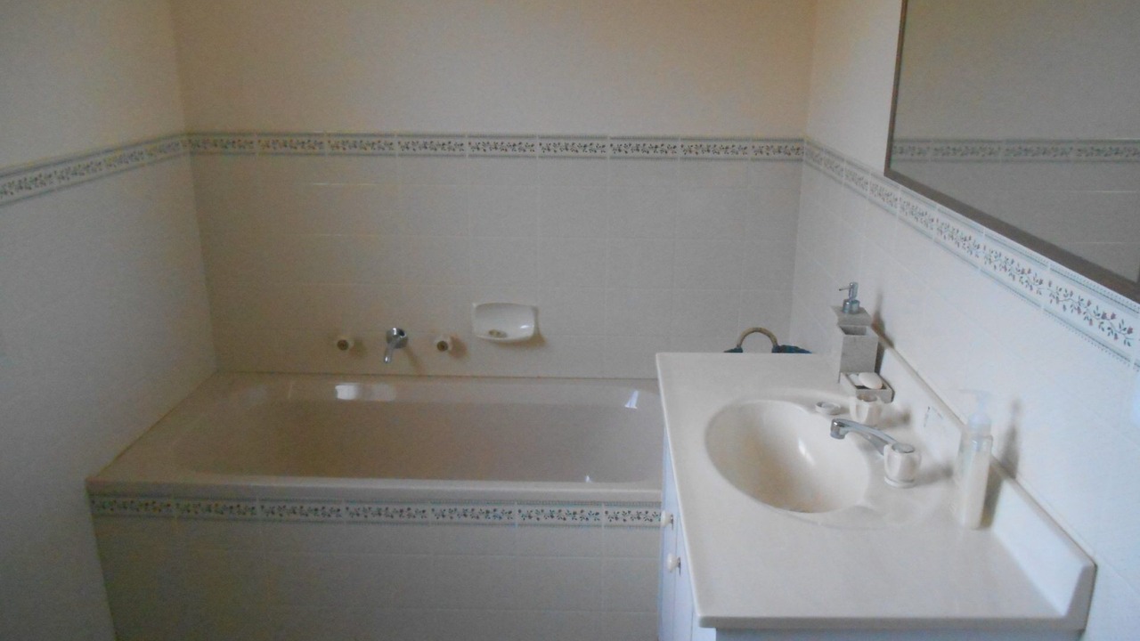 Photo of Bathroom in Dalrymple