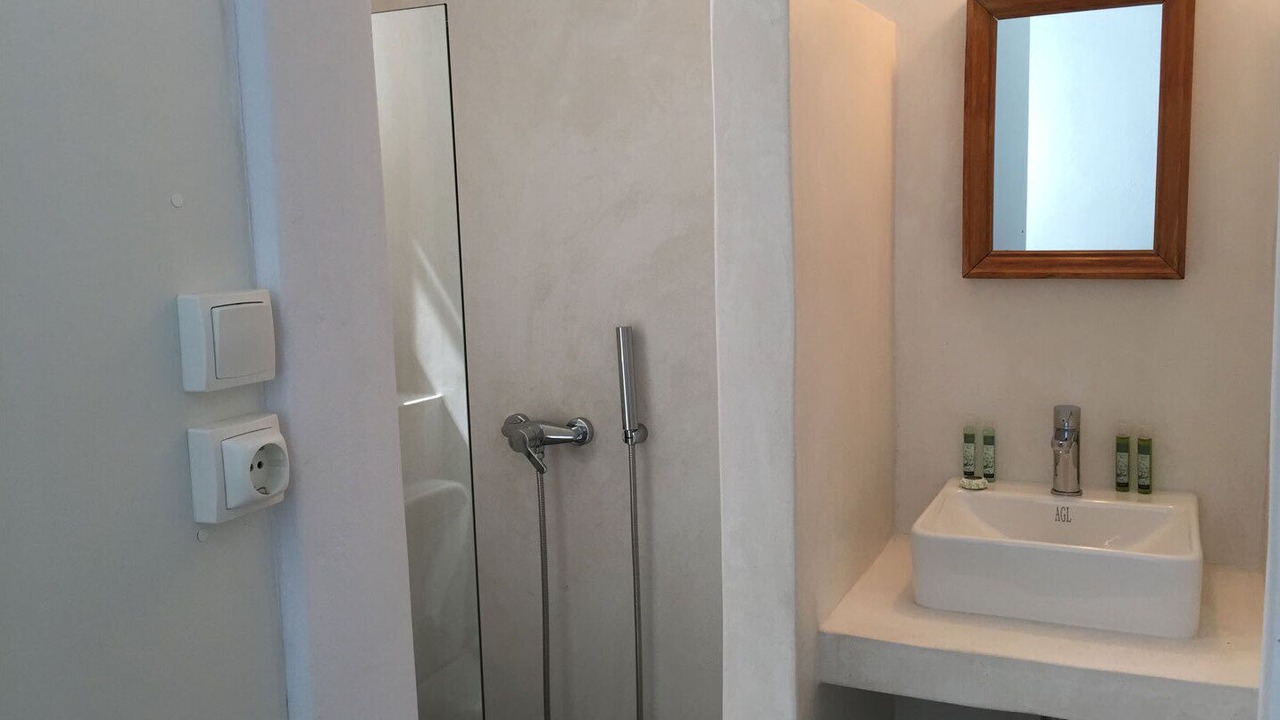 Photo of Bathroom in Parikia