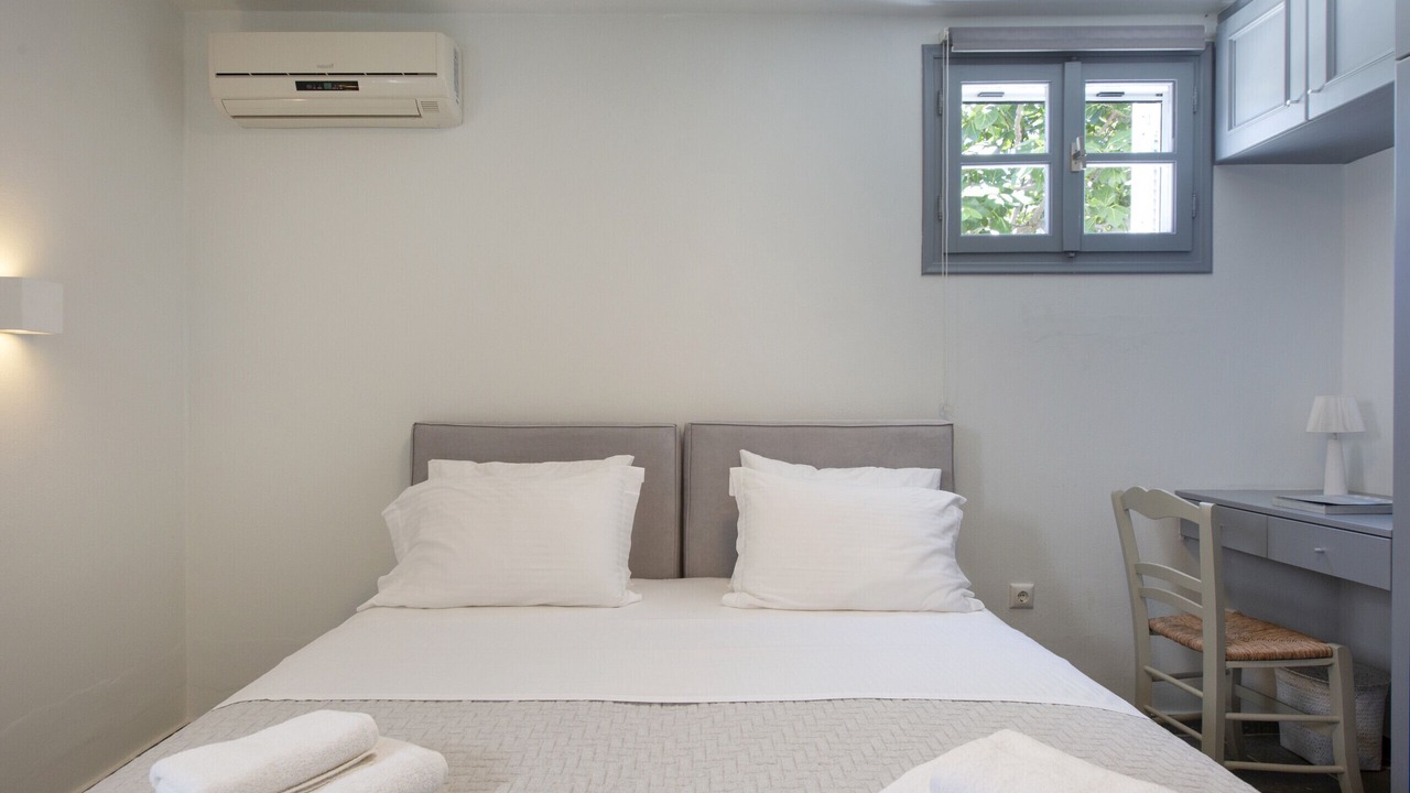 Photo of Bedroom in Paros