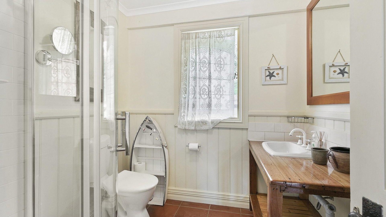 Photo of Bathroom in Lorne