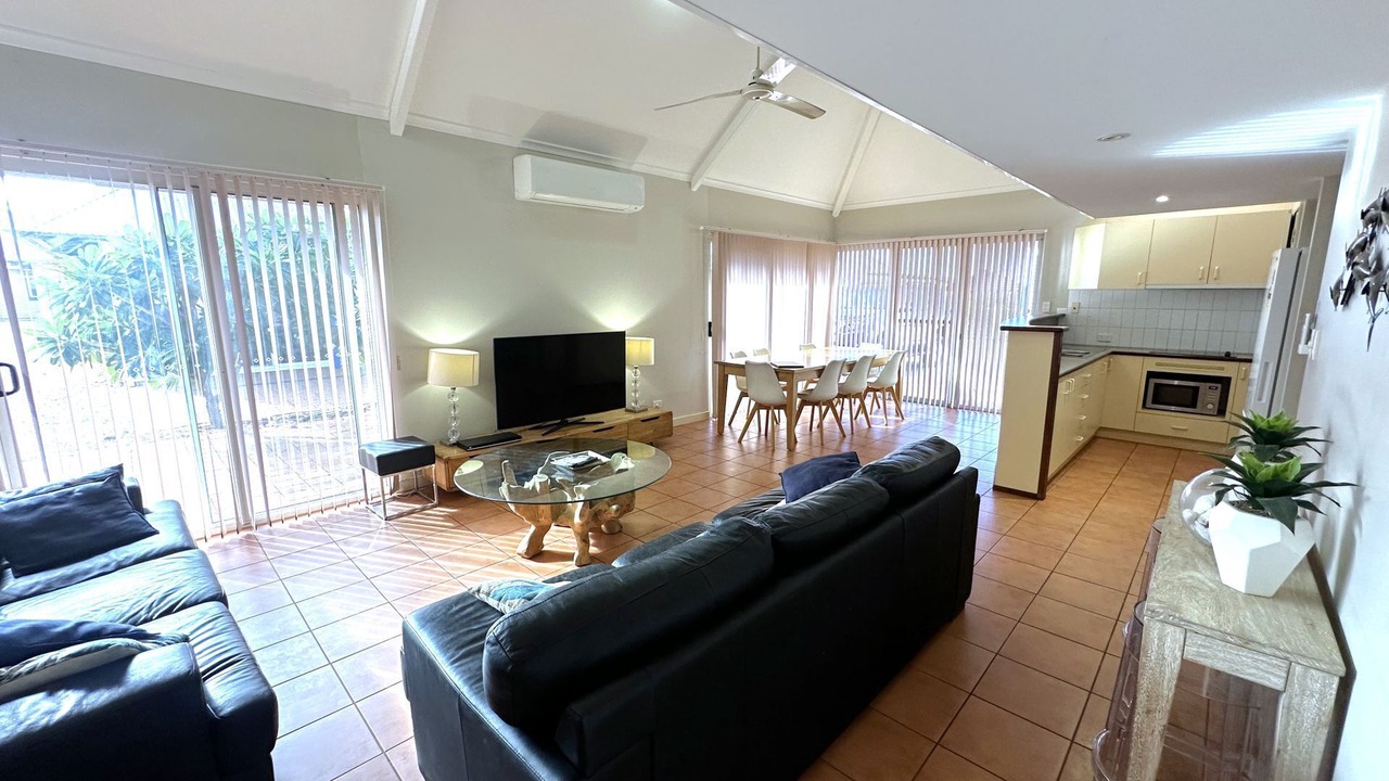 Photo of Livingroom in Exmouth