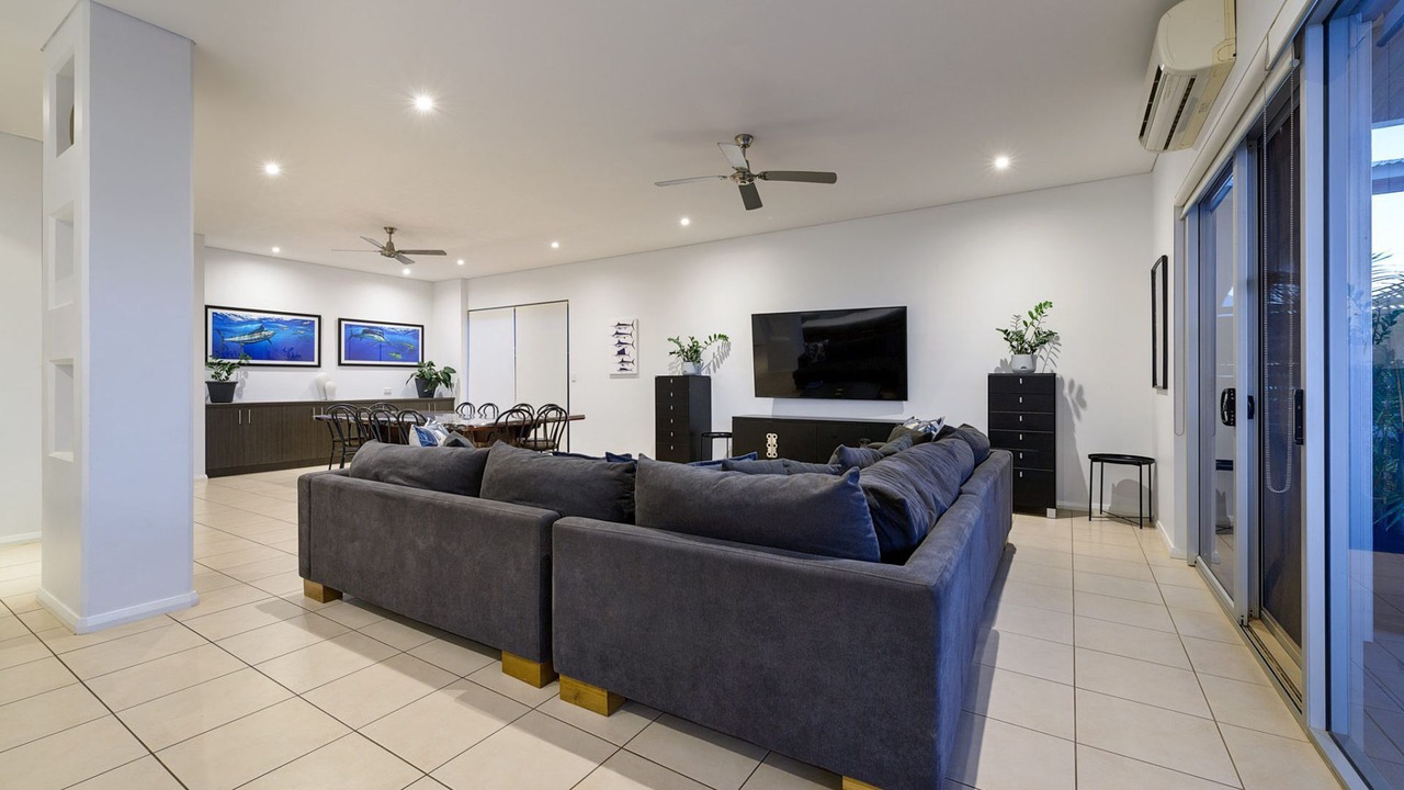 Photo of Livingroom in Exmouth