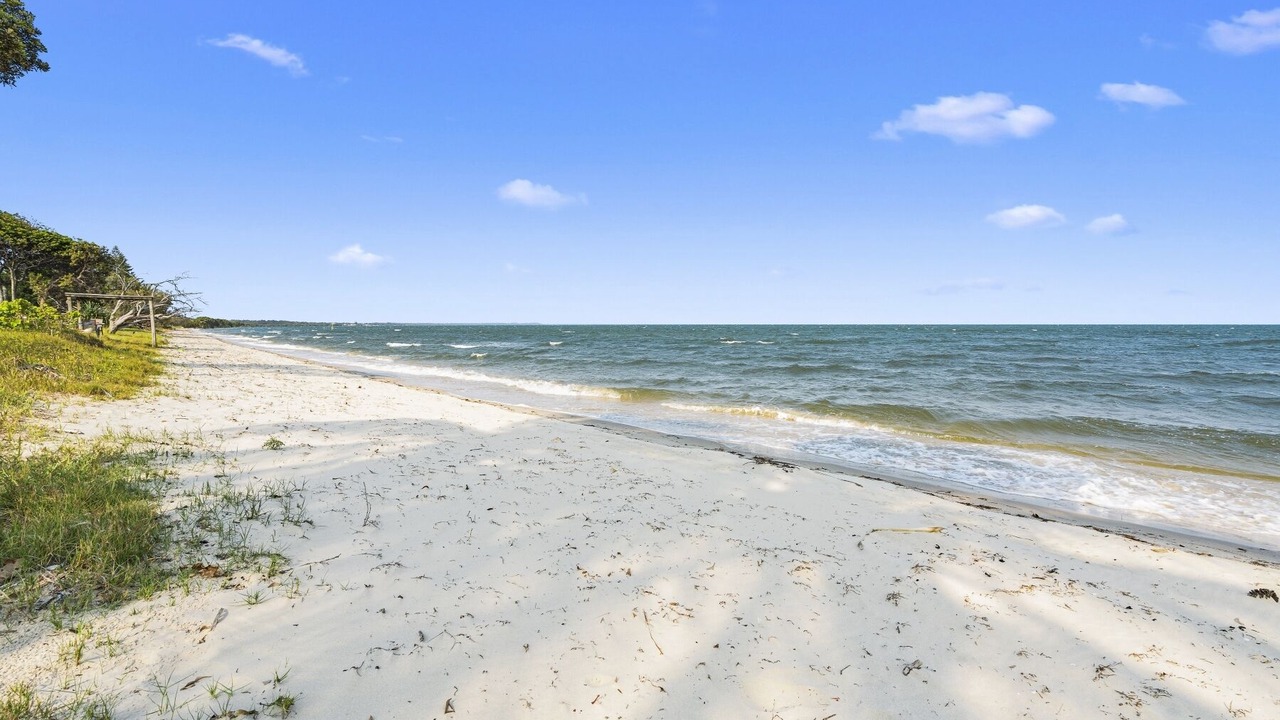 Photo of Others in Beachmere