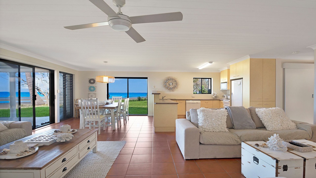 Photo of Livingroom in Beachmere