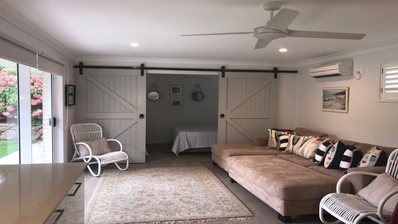 Photo of Livingroom in Moffat Beach