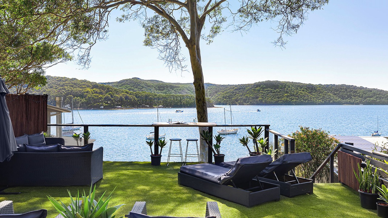 Photo of Patio Balcony in Scotland Island