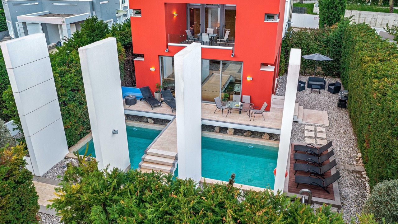 Photo of Outdoor in Ixia