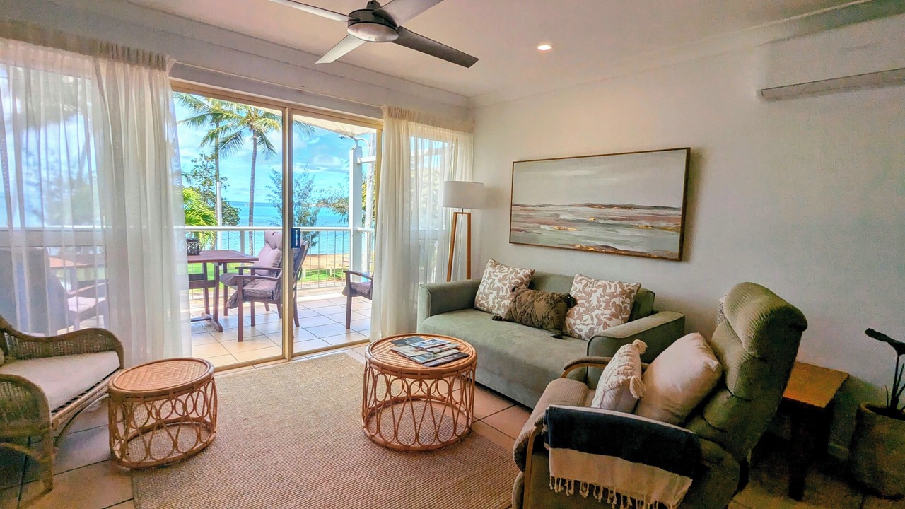 Photo of Livingroom in Horseshoe Bay