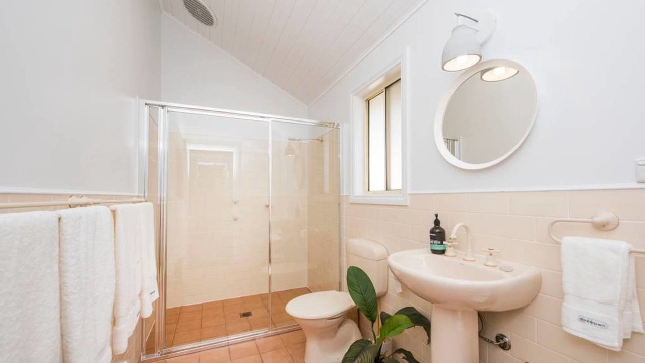 Photo of Bathroom in Eurunderee