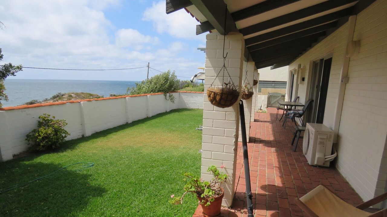 Photo of Outdoor in Halls Head