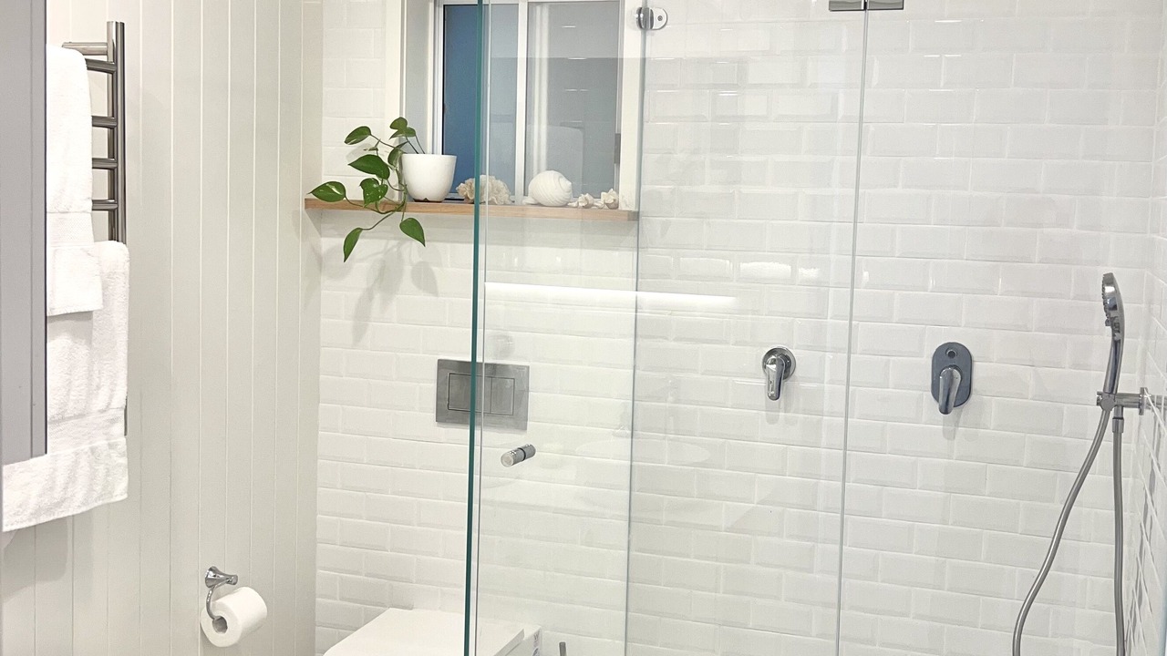 Photo of Bathroom in Avalon Beach