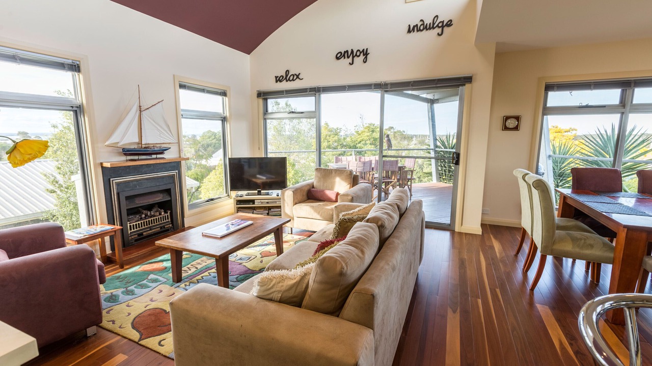 Photo of Livingroom in Paynesville