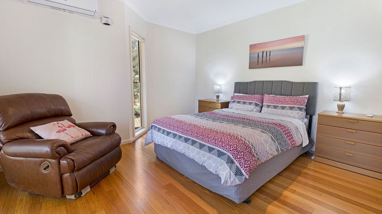 Photo of Bedroom in Forge Creek