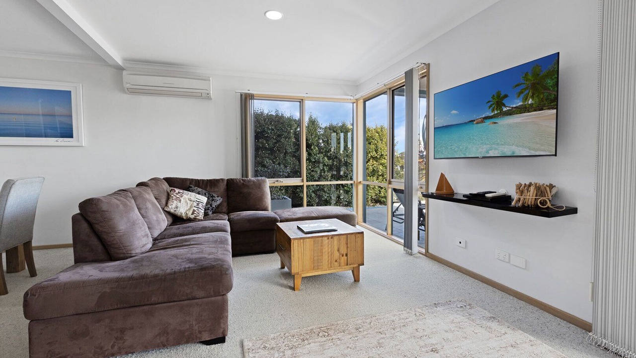 Photo of Livingroom in Paynesville