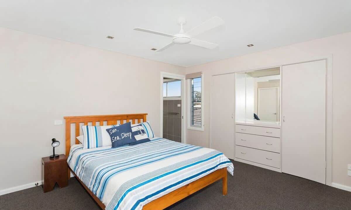 Photo of Bedroom in Dolphin Point