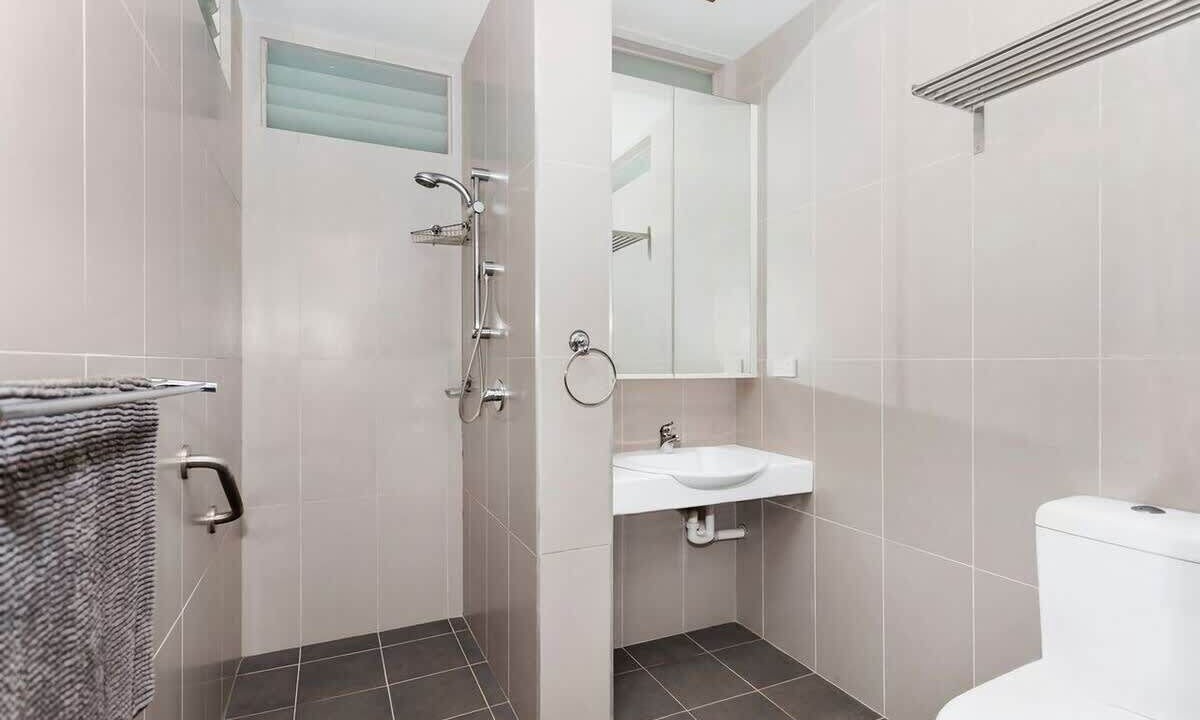 Photo of Bathroom in Dolphin Point