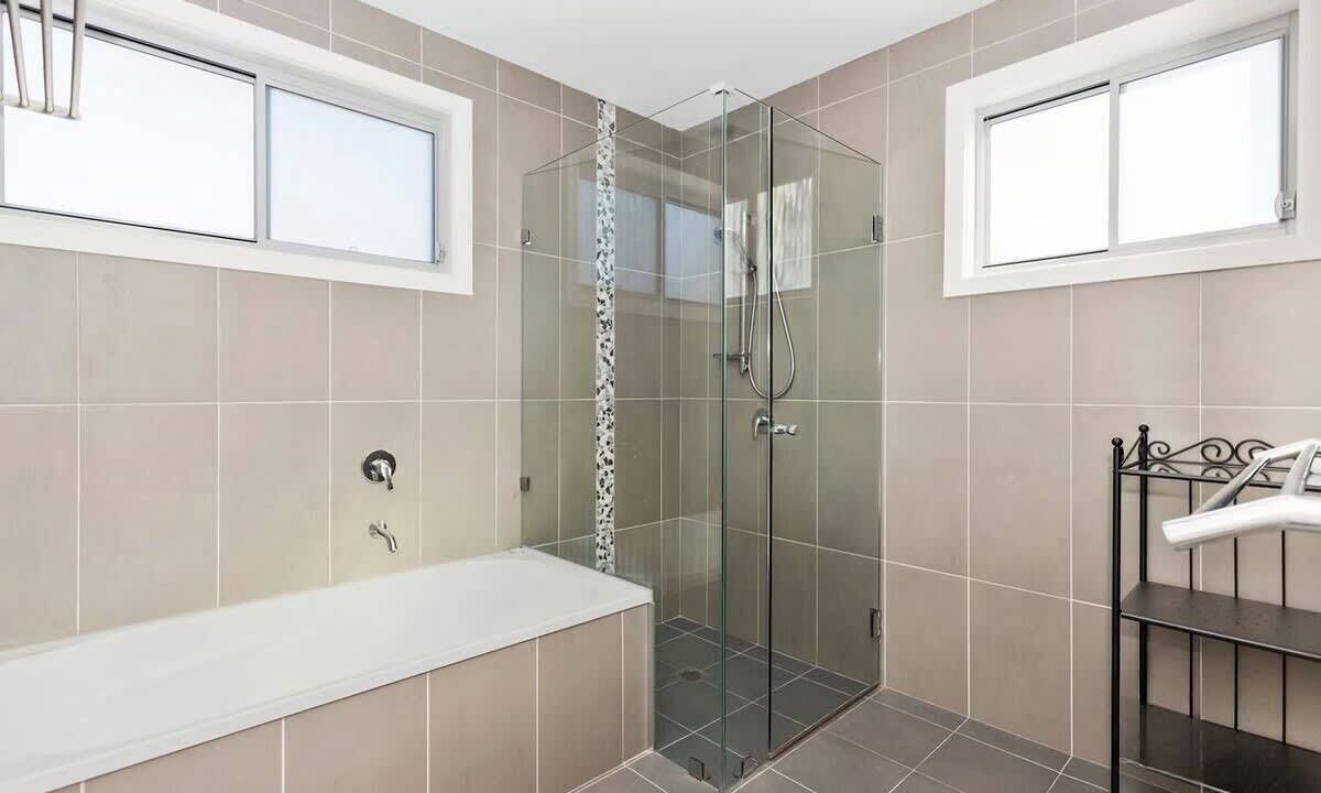 Photo of Bathroom in Dolphin Point