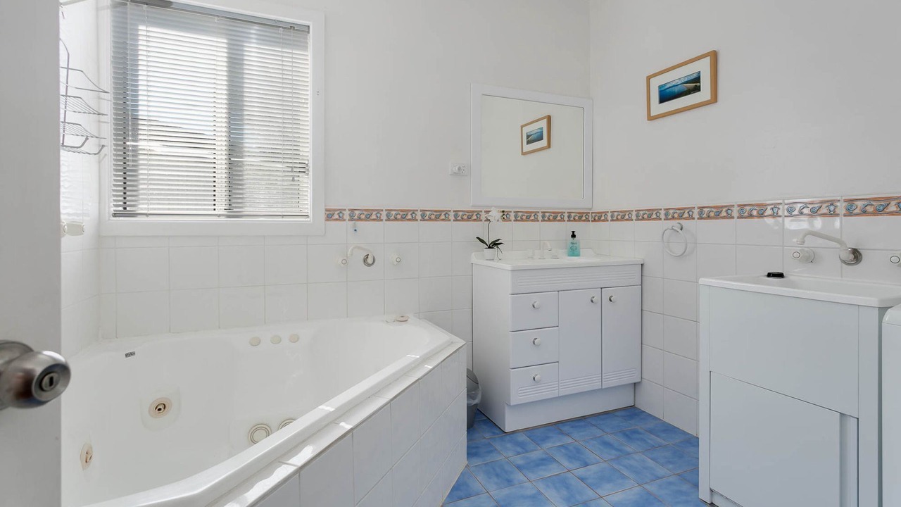Photo of Bathroom in Carrickalinga