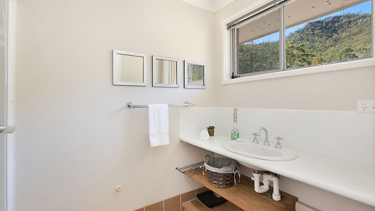 Photo of Bathroom in Broke