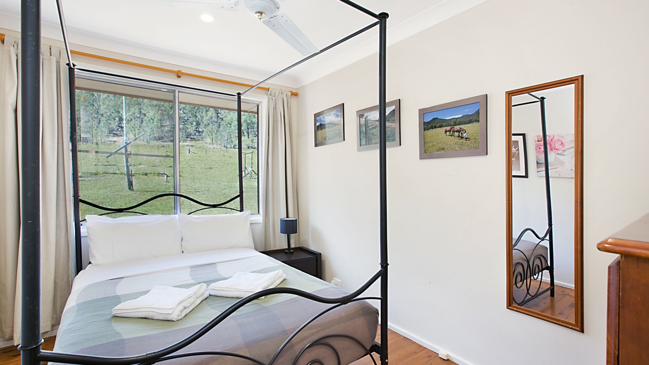 Photo of Bedroom in Broke
