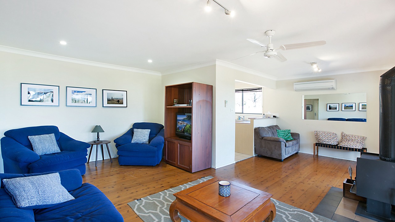 Photo of Livingroom in Broke