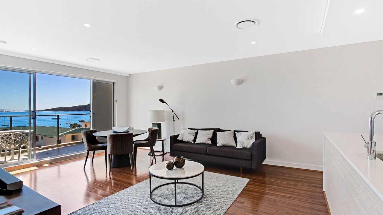 Photo of Livingroom in Shoal Bay