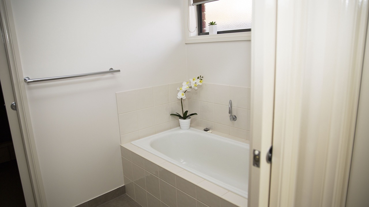 Photo of Bathroom in Red Cliffs