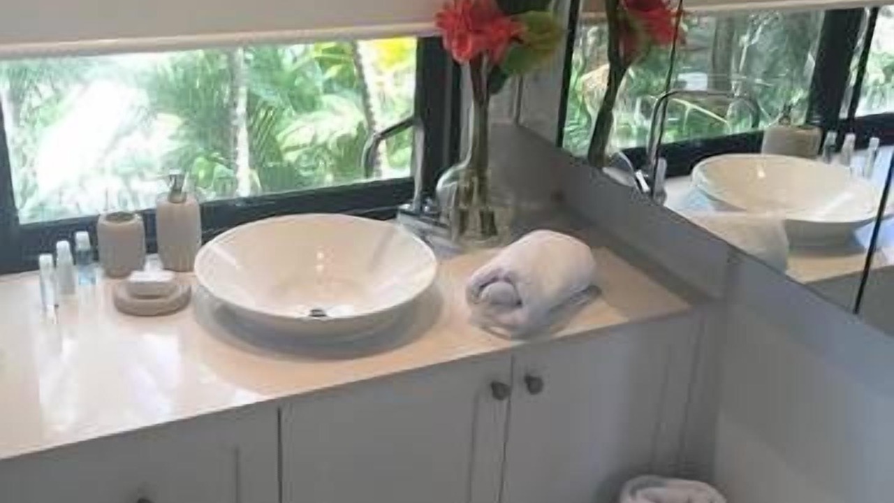 Photo of Bathroom in Oak Beach