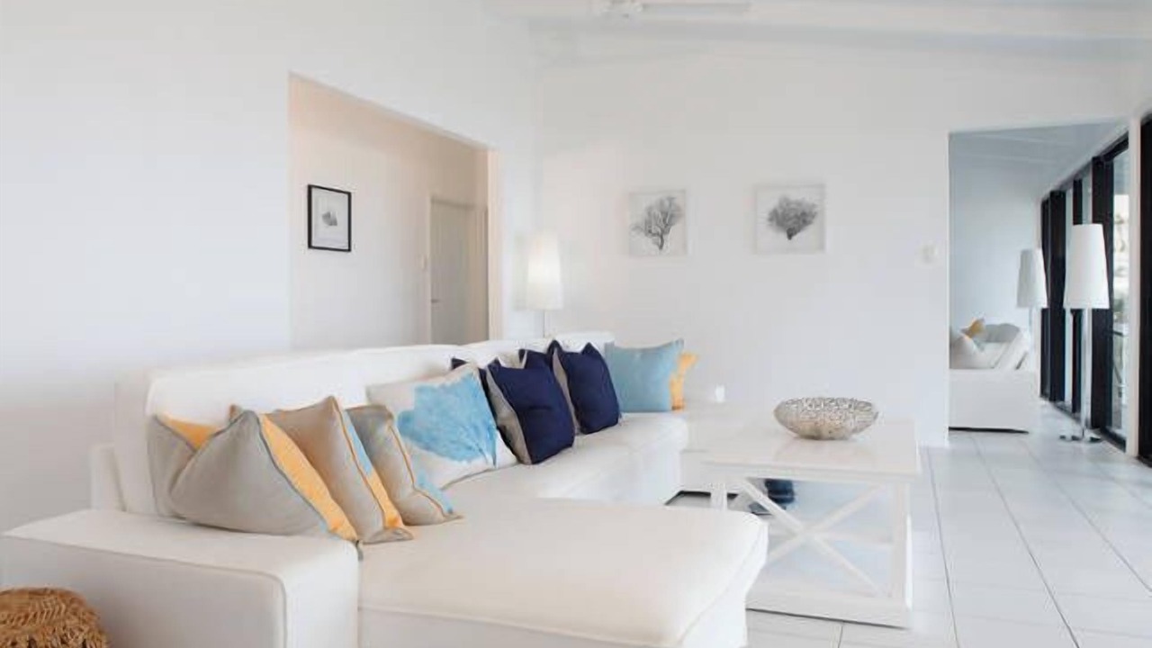 Photo of Livingroom in Oak Beach