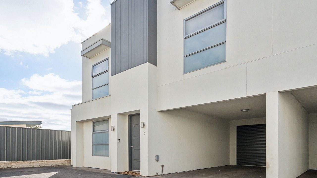 Photo of Outdoor in West Croydon