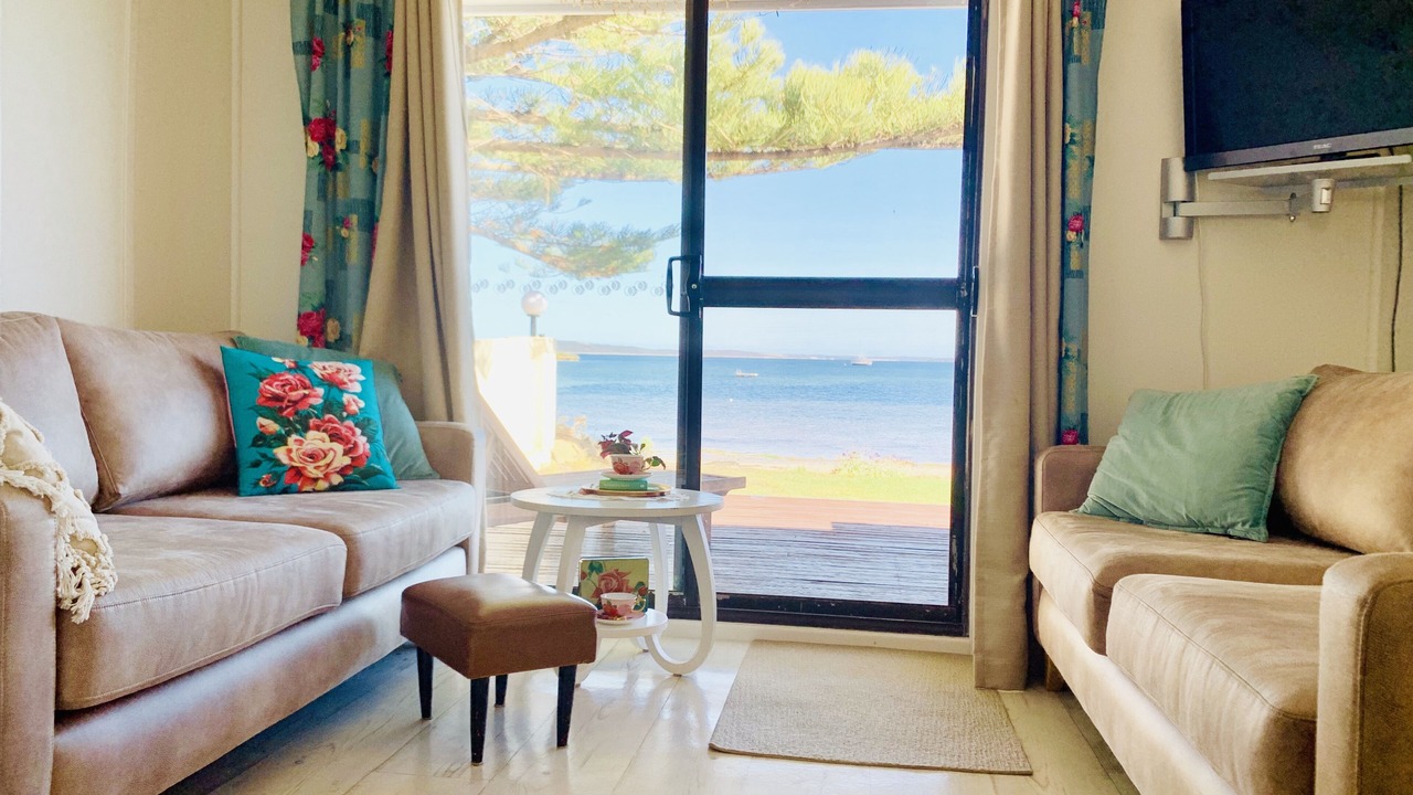 Photo of Livingroom in Mount Dutton Bay