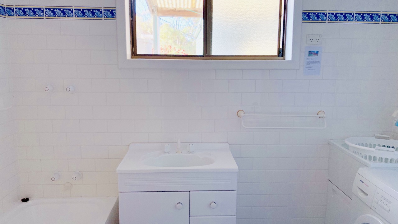 Photo of Bathroom in Mount Dutton Bay