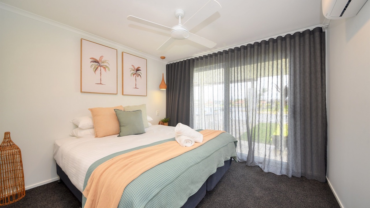 Photo of Bedroom in Mermaid Waters