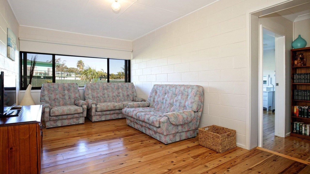Photo of Livingroom in Currarong