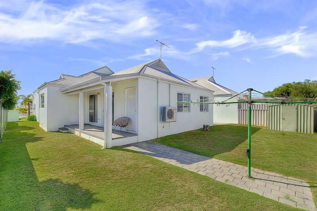 Photo of Buildings in Geographe